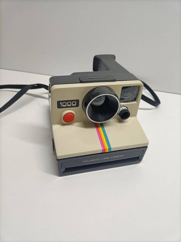 9#2128 Vintage Polaroid camera