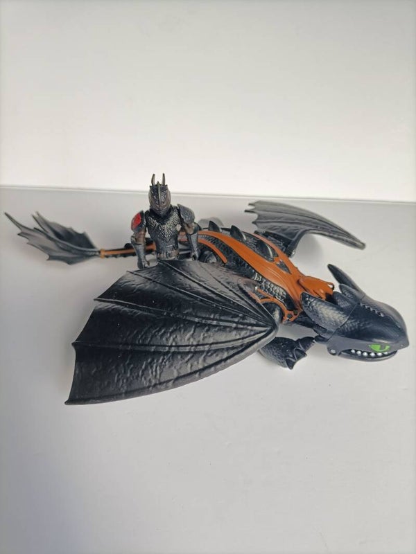 3#2279 Toothles figure, hoe tem je een draak