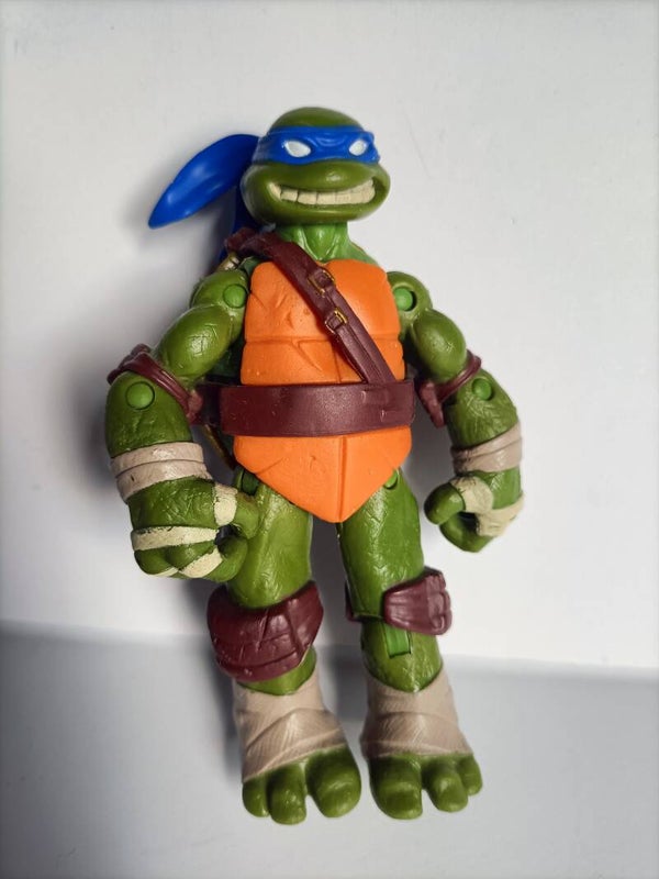 3#2281 TMNT Leonardo