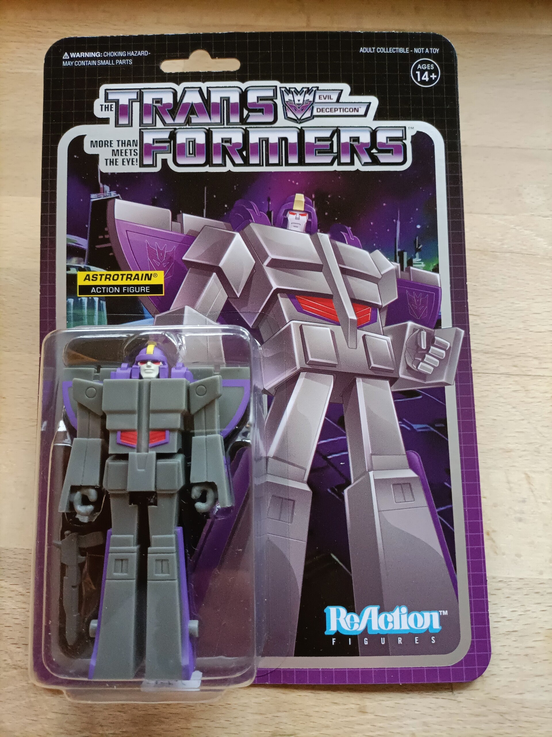 3#TF06 Transformers action figure Astrotrain