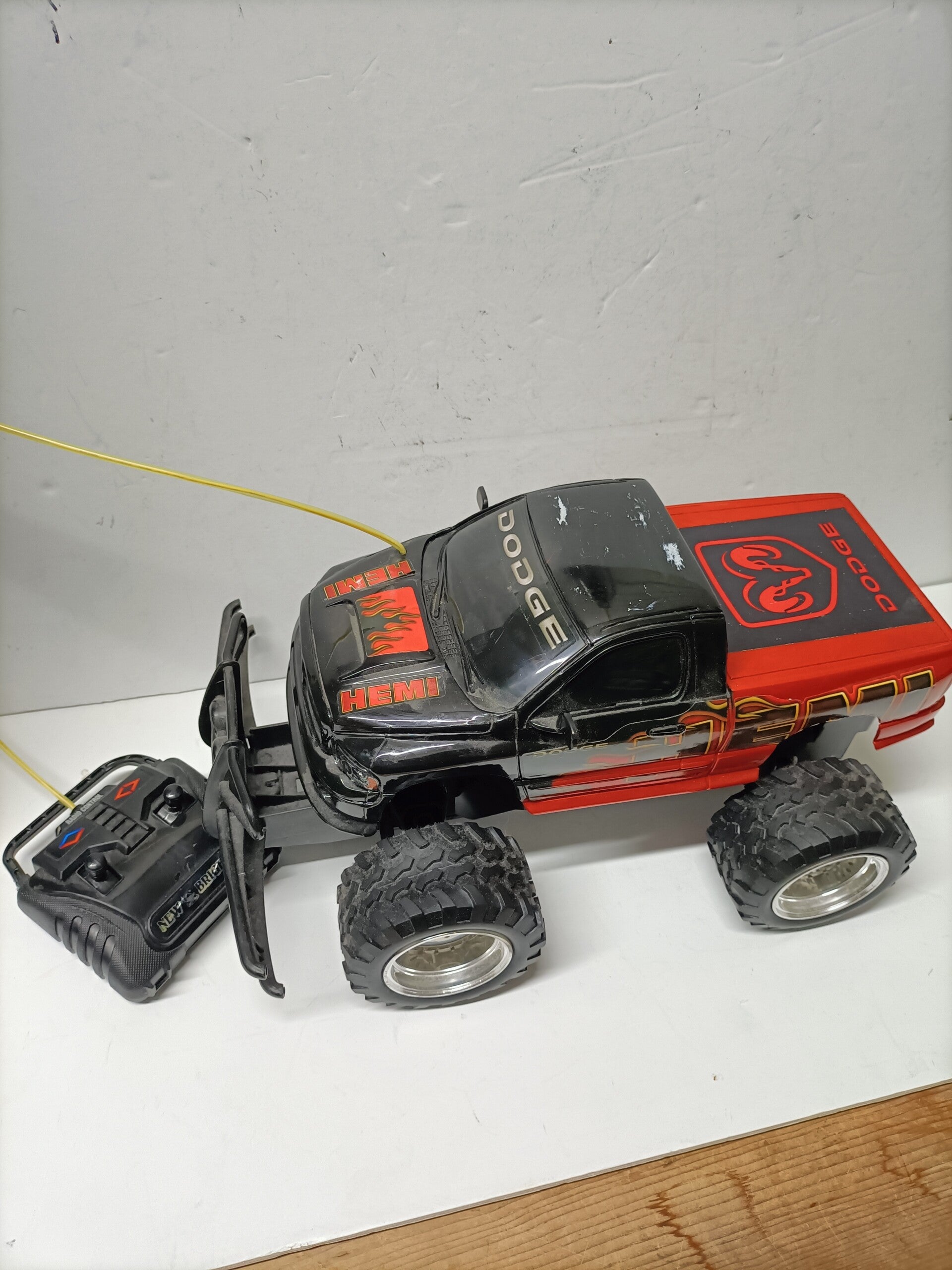 3#2490 Dodge Ram afstandsbestuurbaar