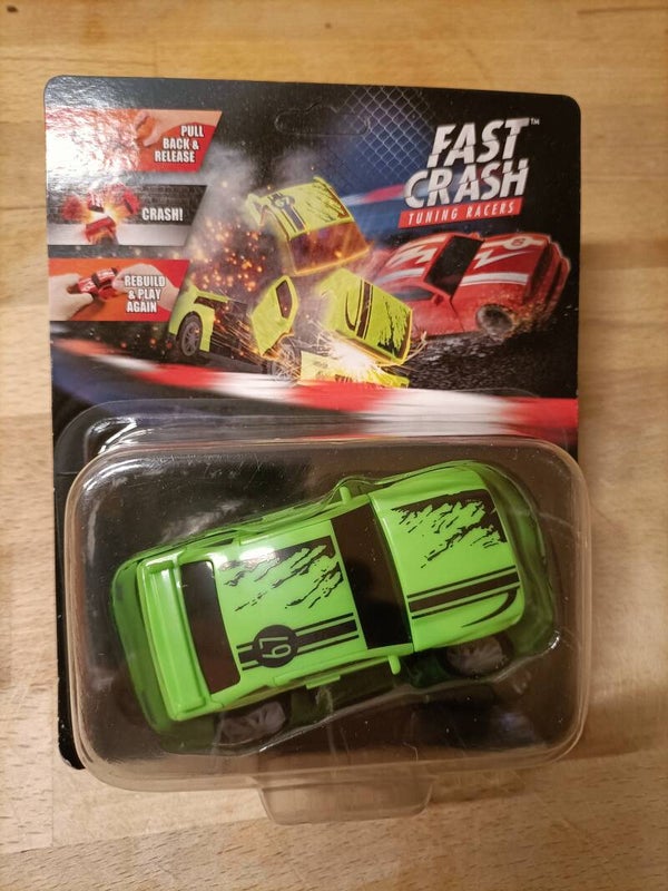 3#DN17 Fast Crash auto groen