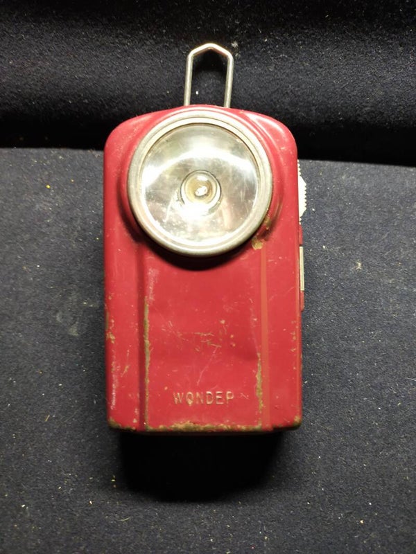 9#1581 Vintage rode zaklamp