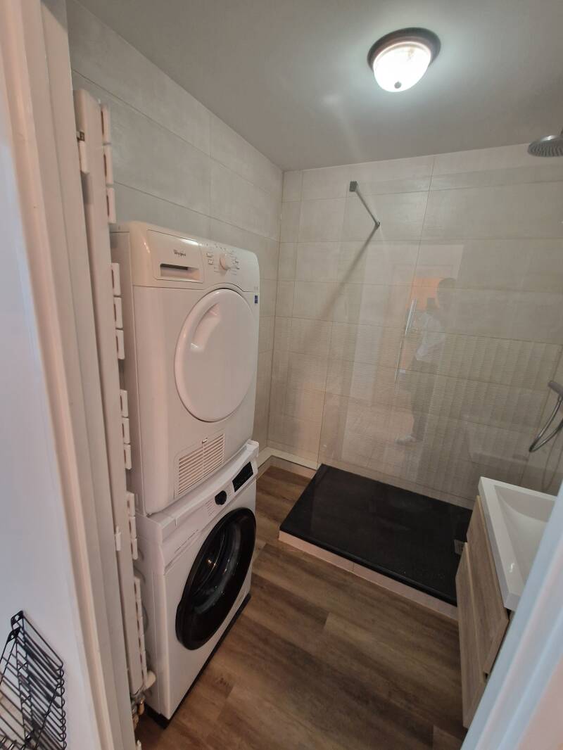 1000019388-standard.jpg