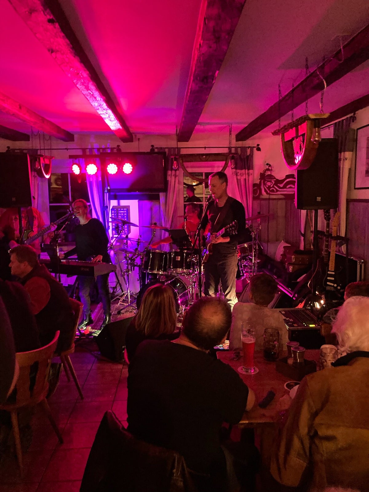 Kontakt Red Zebra Carpet