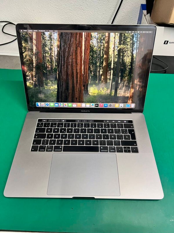 Macbook Pro A1990 15.4 2019