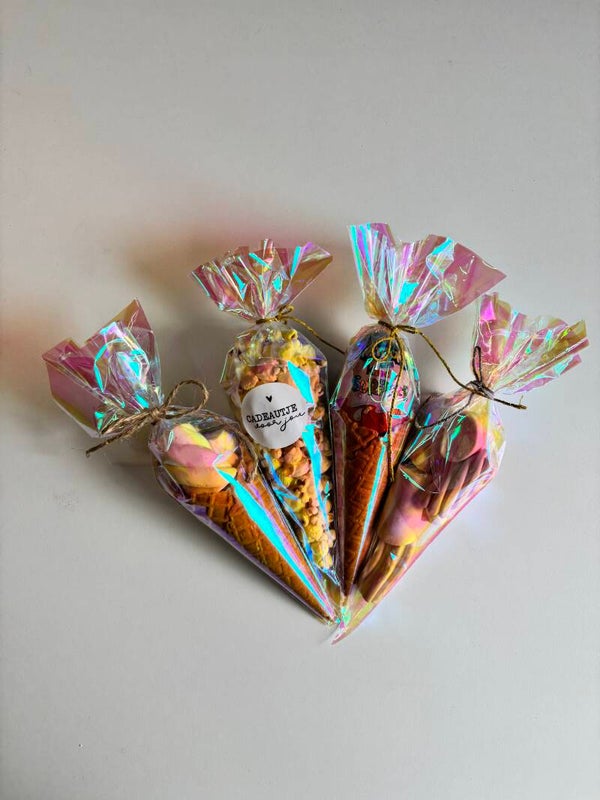 Traktatie | Holografische puntzak | 5 stuks