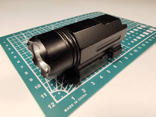 Torch with Stobe function (USED) (DECENT CONDITION)