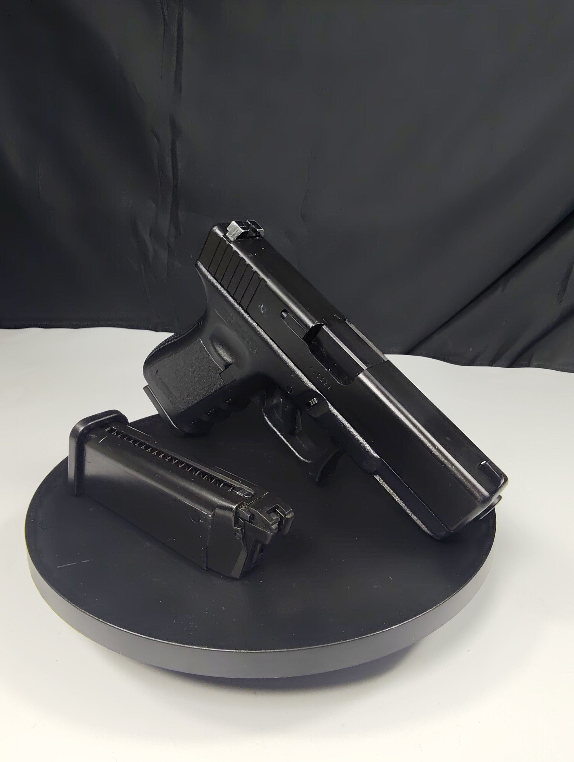 Glock 23 (USED) (GOOD CONDITION)