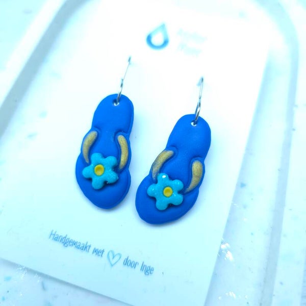 Zomerfun teenslippers ~ vrolijke oorbellen in diverse kleuren