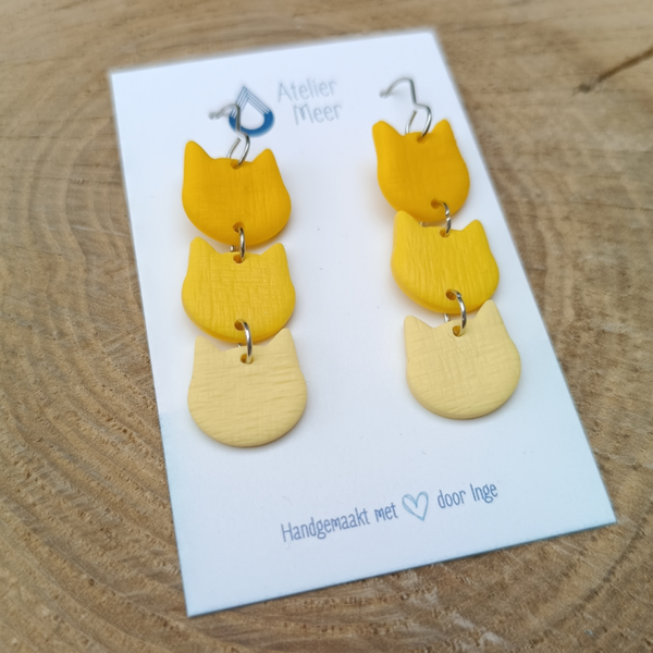 Miauw tripl lange oorbellen ~ poesjes in geeltinten