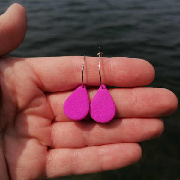 Neon ~ Droppe hoops
