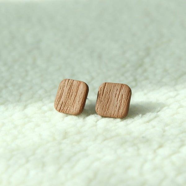 Stine studs ~ hout - walk in the woods