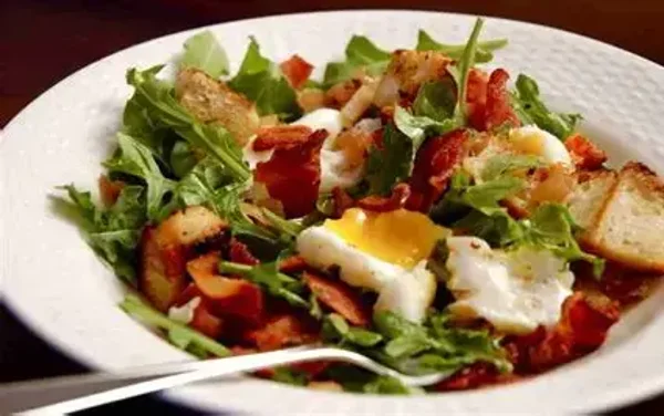 Salade Lyonnaise