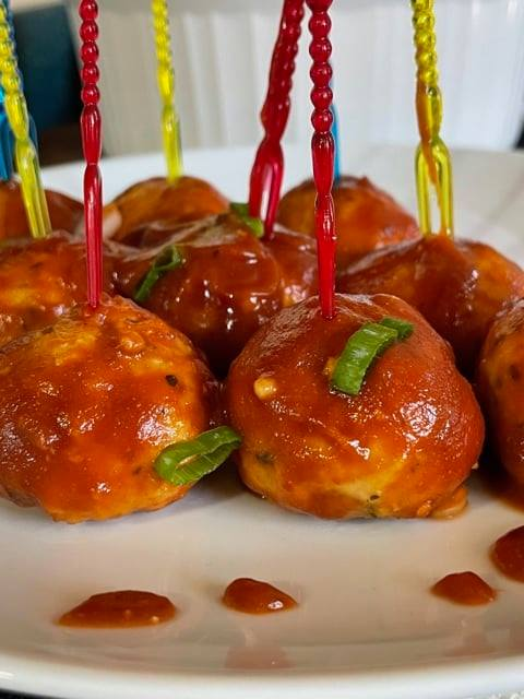 Chicken Meatballs / Appetizers & Sides / RECIPES | dontweightup