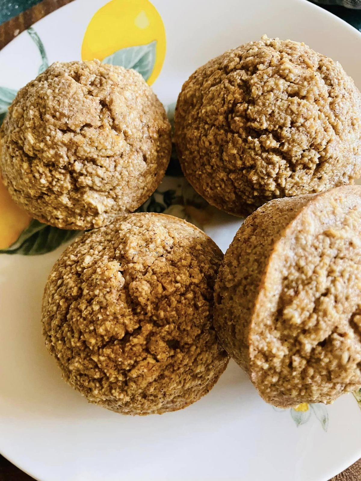 Small Batch Blended Oat Cinnamon Oat Muffins / Bars, Balls, Muffins & Rolls / RECIPES | dontweightup