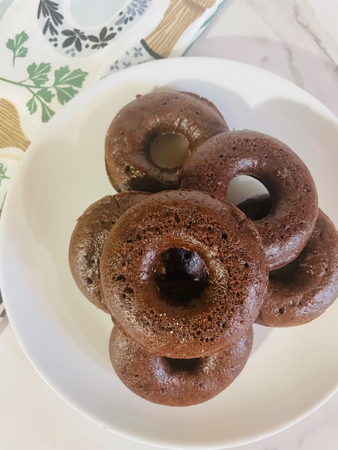 3 Ingredient Chocolate Cake Donuts / Cakes / RECIPES | dontweightup