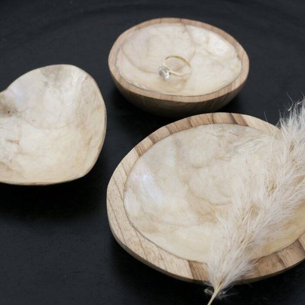 Schaaltje hout met schelp