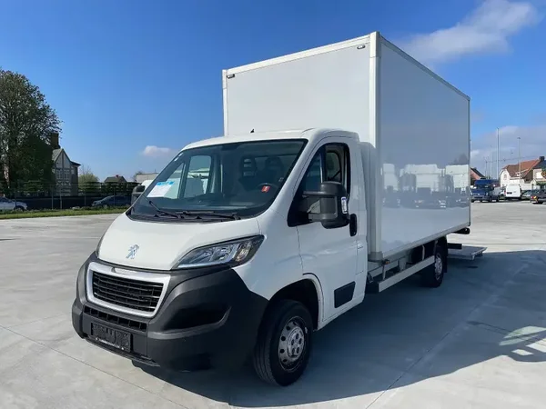 Peugeot Expert met laadklep