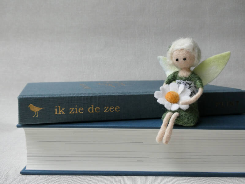 Boekenkastelfje Nore - Wol &amp; Lavendel