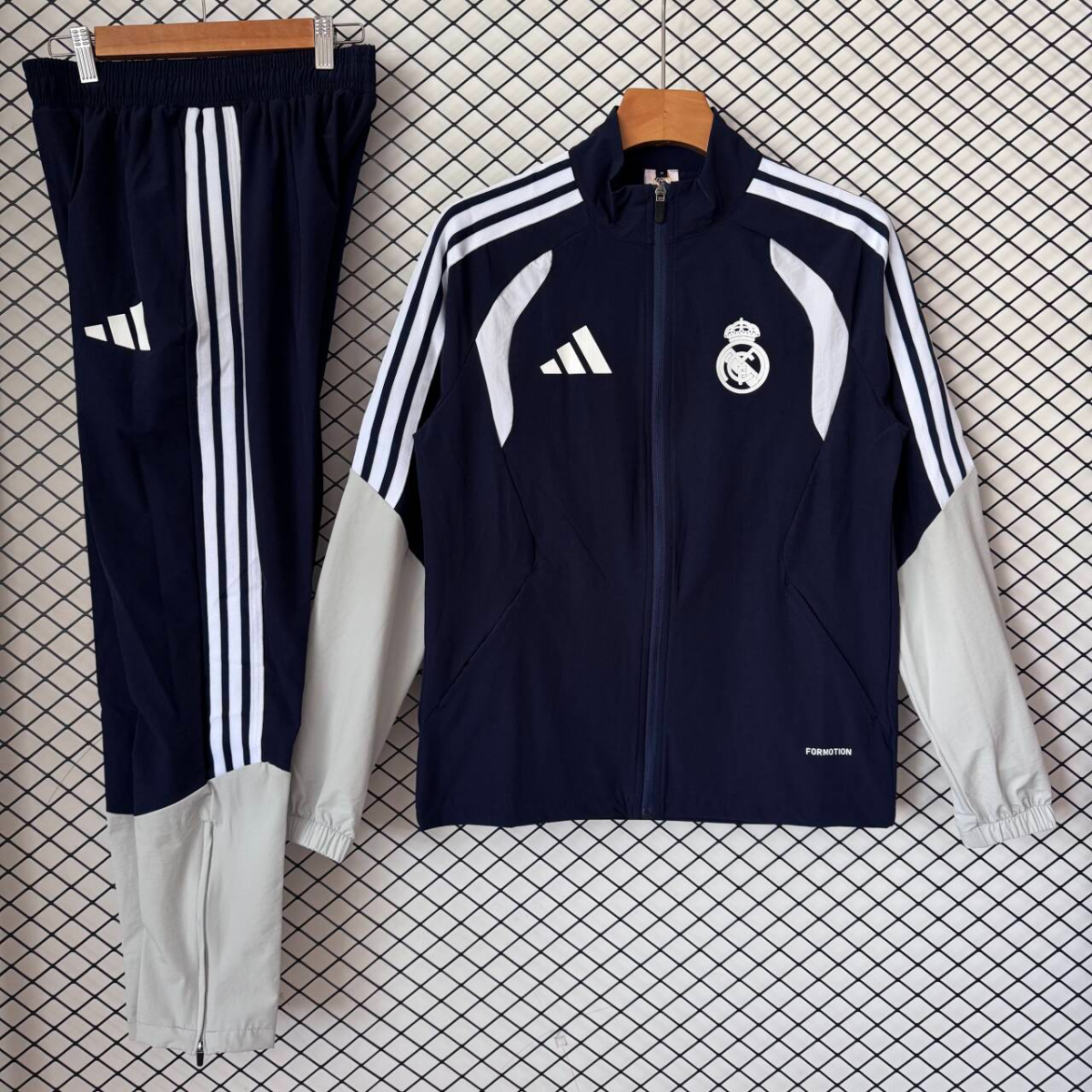 Chandal Paseo Real Madrid