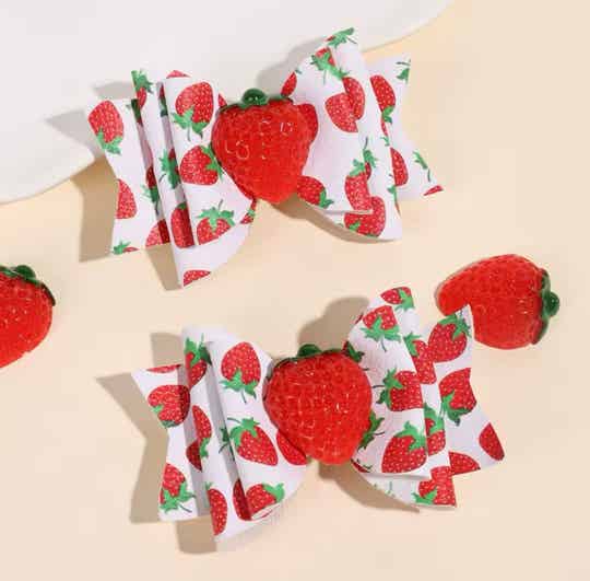 X2 chunky strawberry clips