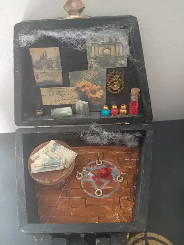 boite avec miniature rituel et potions