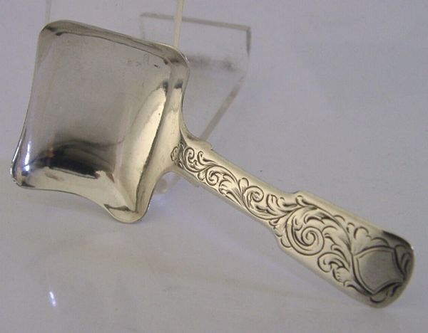 BEAUTIFUL ENGLISH VICTORIAN SOLID STERLING SILVER CADDY SPOON 1842