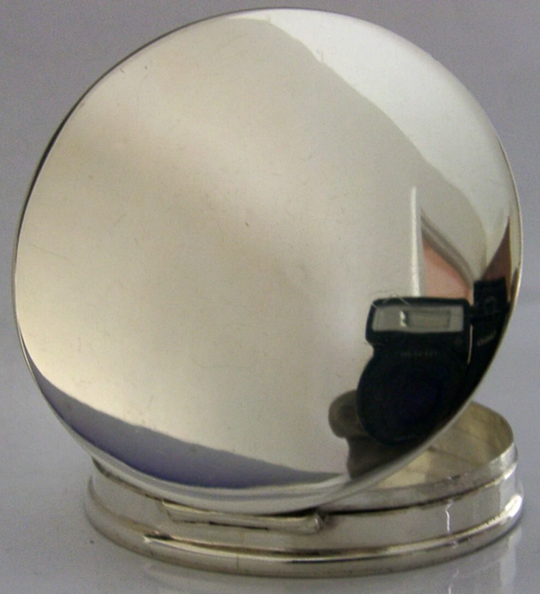 QUALITY ENGLISH IMPORT SOLID STERLING SILVER GOOD SIZED BOX 1998 2.75 inch