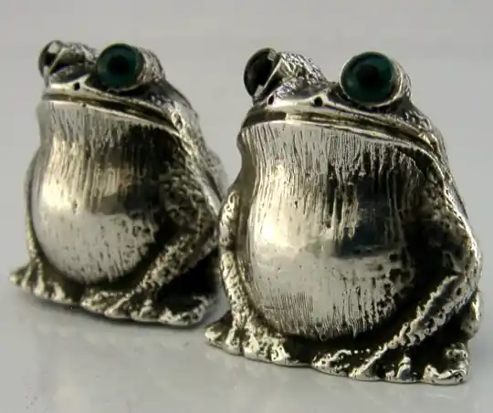 SUPERB CAST 166g STERLING SILVER FROG SALT & PEPPER CRUET SET 2002 NOVELTY
