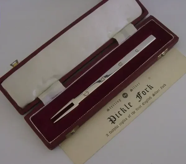 ENGLISH 1633 COPY SOLID STERLING SILVER MANNERS PICKLE FORK 1972 CASED