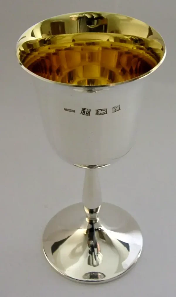 MINT ENGLISH SOLID STERLING SILVER WINE GOBLET CHALICE CUP 1973 BARWARE 141g