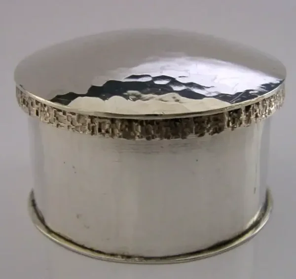 QUALITY 62g SOLID STERLING SILVER HAND MADE PLANNISHED BOX 1996