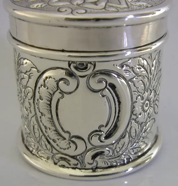 VICTORIAN STERLING SILVER DRESSING TABLE BOX or TEA CADDY 1900 ANTIQUE 84g
