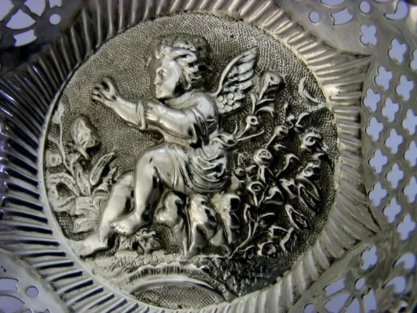 BEAUTIFUL ENGLISH VICTORIAN STERLING SILVER CHERUB & BUTTERFLY DISH 1897 ANTIQUE