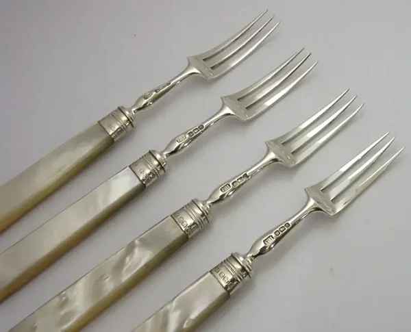 SET of 4 ENGLISH STERLING SILVER AFTERNOON FORKS 1916 & 17 ANTIQUE 110g