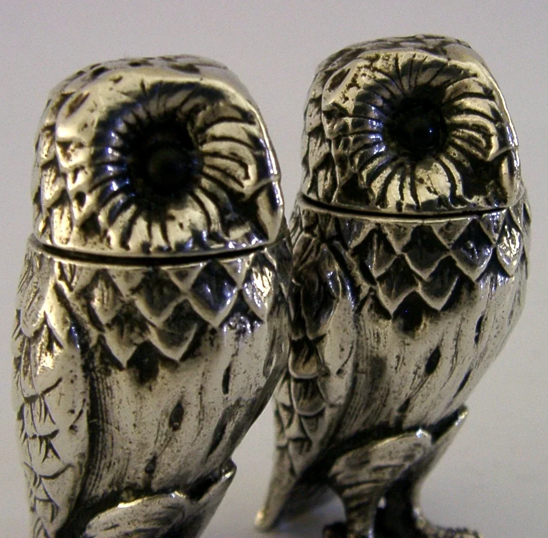 WONDERFUL ENGLISH STERLING SILVER OWL SALT & PEPPER POTS CRUET SET 1992 NOVELTY