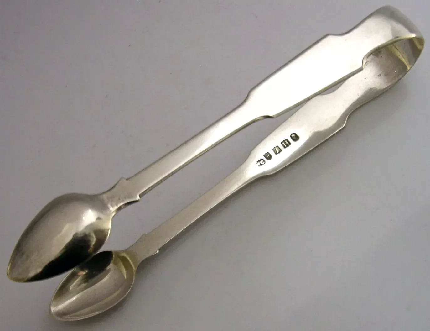 HEAVY 45g STERLING SILVER IRISH GEORGIAN SUGAR TONGS 1828 ANTIQUE DUBLIN