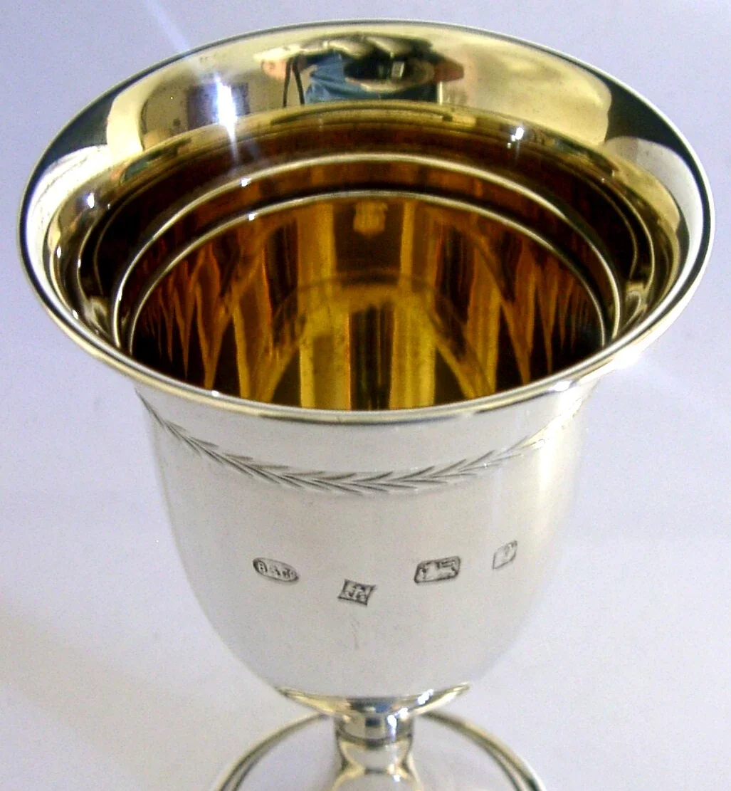 PRETTY ENGLISH STERLING SILVER WINE GOBLET CHALICE CUP 1985 BARWARE