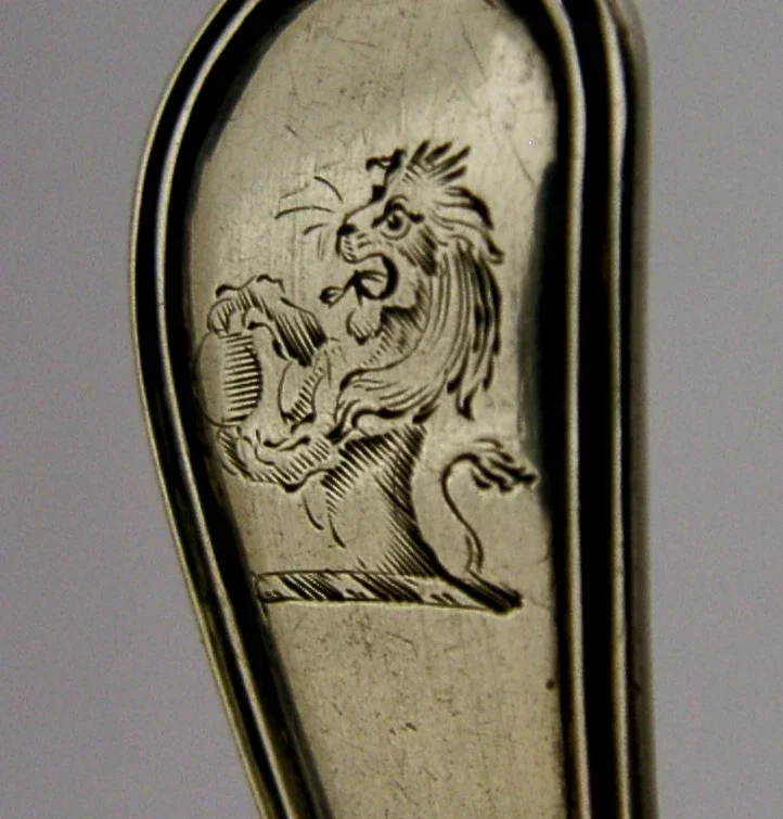 GEORGIAN SOLID STERLING SILVER BALL FAMILY CRESTED LADLE 1826 ANTIQUE 24g