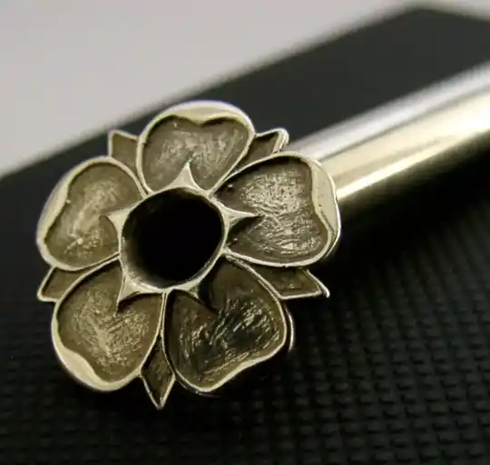 PRETTY ENGLISH STERLING SILVER LAPEL BUTTONHOLE FLOWER HOLDER 1994 WEDDING