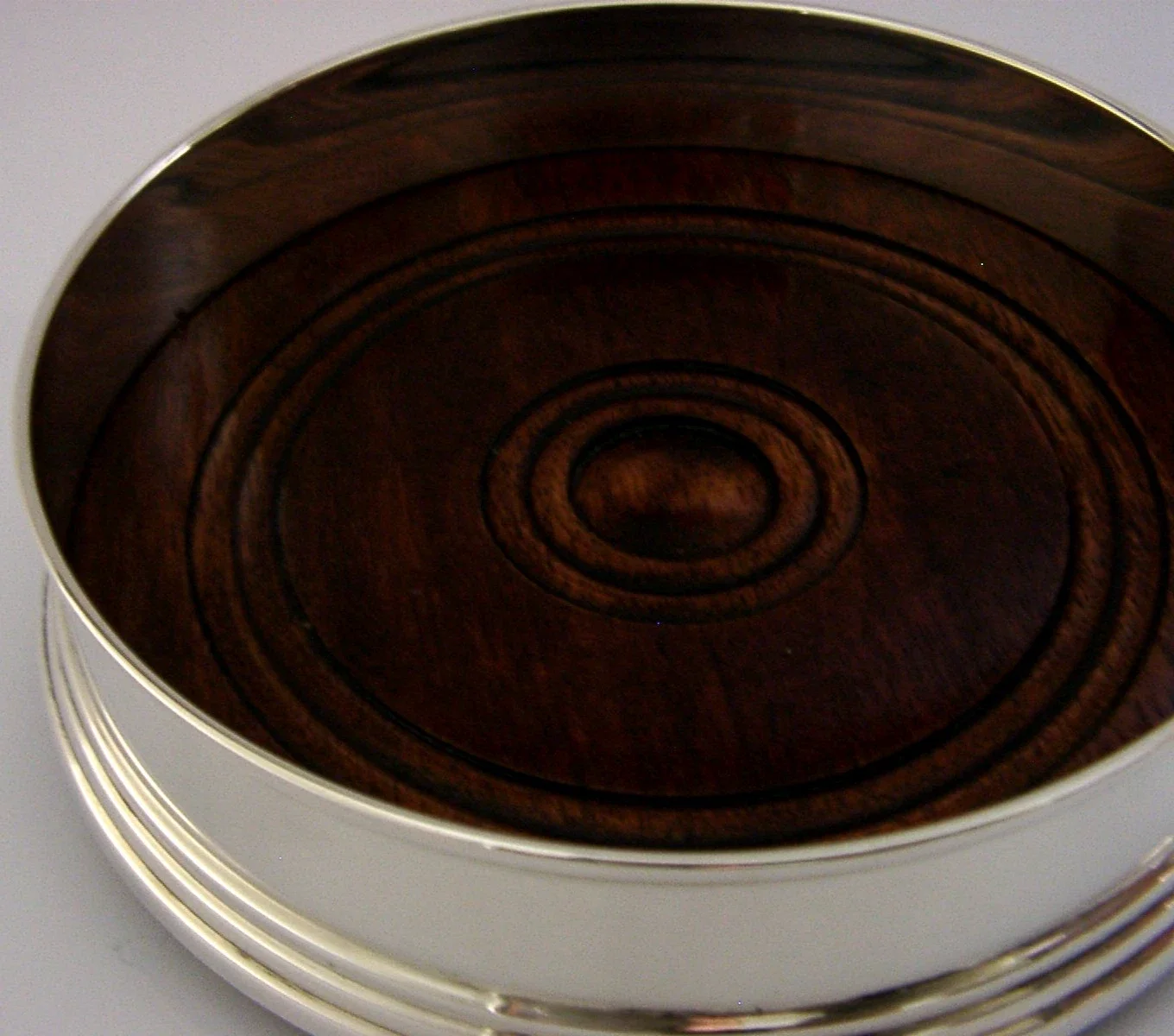 MINT ENGLISH STERLING SILVER WINE CHAMPAGNE BOTTLE COASTER 2000 BARWARE