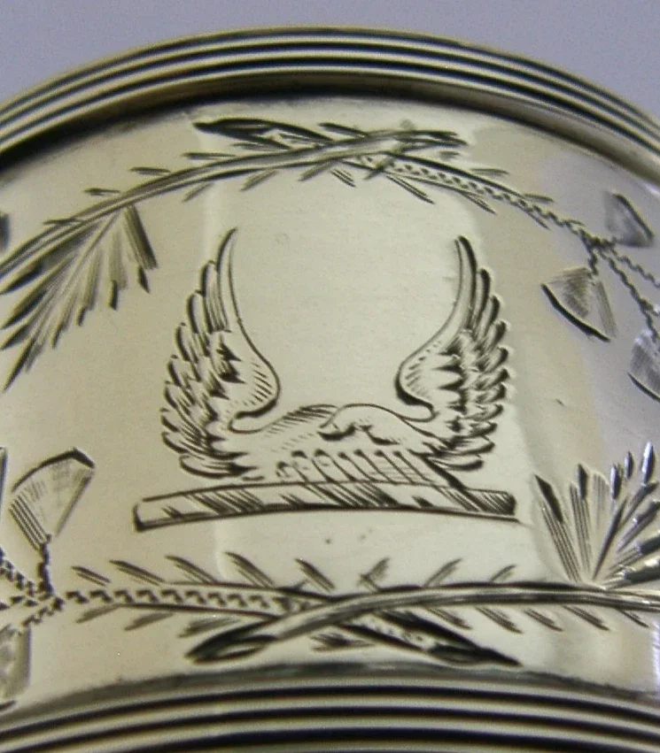 VICTORIAN STERLING SILVER RAYNER DERHAM & DOWNER FAMILY CRESTED NAPKIN RING 1881