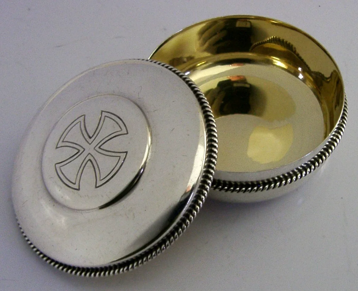 LARGE ENGLISH STERLING SILVER PYX PRIESTS WAFER BOX 1962 RELIGIOUS 64g