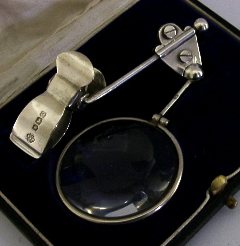 STERLING SILVER FOSTERS FLY FISHING THUMB MAGNIFIER 1927 RARE ANTIQUE