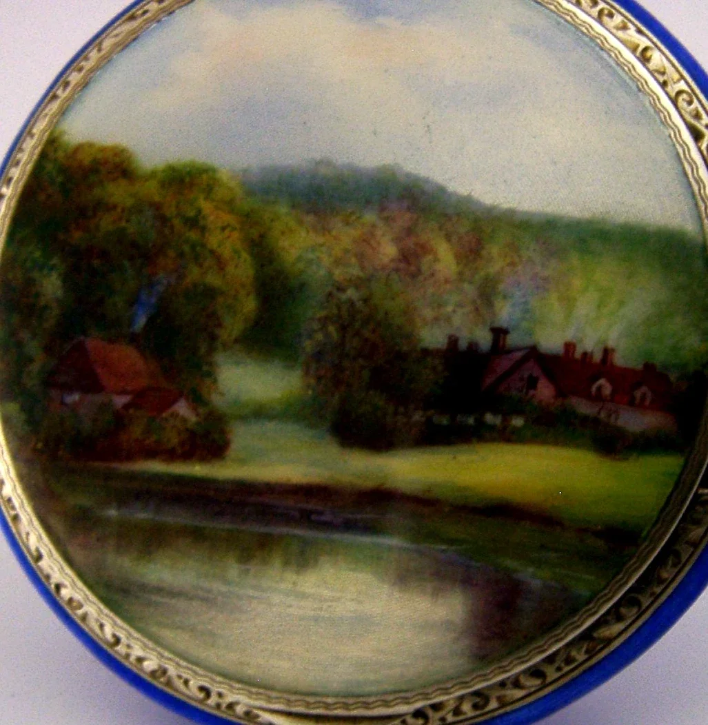 BEAUTIFUL SOLID STERLING SILVER ENAMEL COMPACT BOX 1927 ANTIQUE