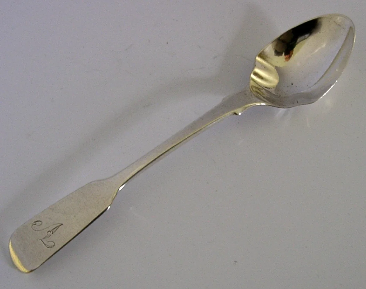 VICTORIAN ANTIQUE STERLING SILVER BOILED EGG SPOON ENGRAVED V 1842 ENGLISH
