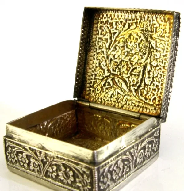 INDIAN 42g SOLID SILVER BOX KUTCH c1900 ANTIQUE