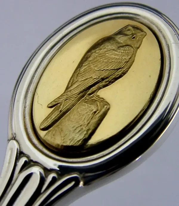 SOLID STERLING SILVER KESTREL ANIMAL BIRD SPOON LONDON 1975 BIRD 29g