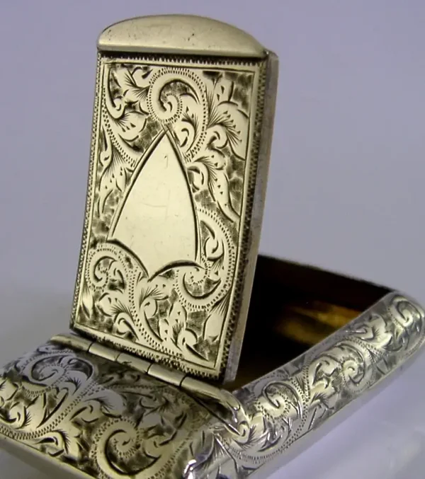 BEAUTIFUL ENGLISH STERLING SILVER SNUFF BOX 1895 ANTIQUE